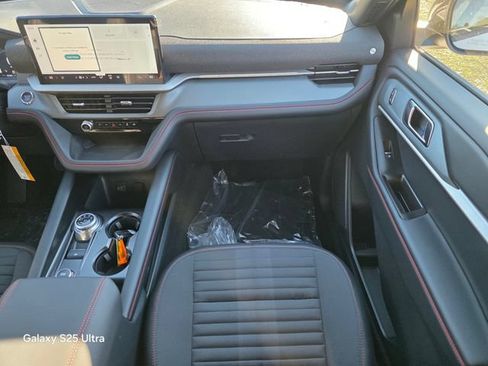 New 2026 Ford Explorer ST-Line w/ ST-Line Street Pack RWD image 16