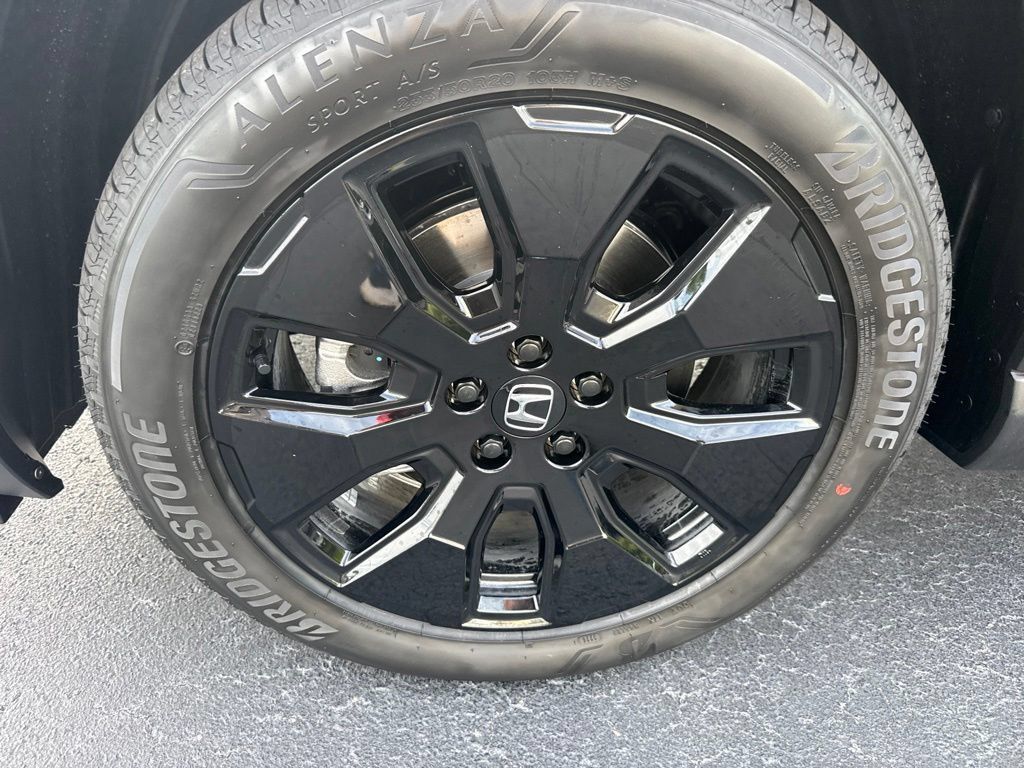 New 2026 Honda Pilot Black Edition image 10