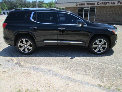 Used 2017 GMC Acadia Denali w/ Technology Package FWD image 97