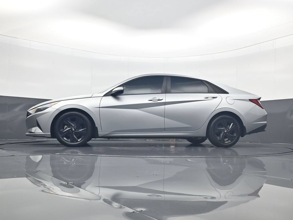 Certified 2022 Hyundai Elantra SEL FWD image 29