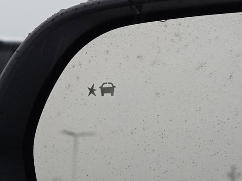 New 2026 Chevrolet Equinox LT w/ Convenience Package II image 10