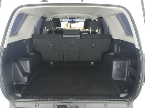 Used 2010 Toyota 4Runner SR5 image 5