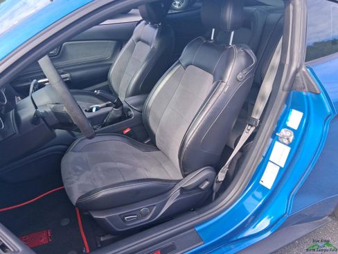 Used 2019 Ford Mustang Shelby GT350 w/ Technology Package RWD image 12