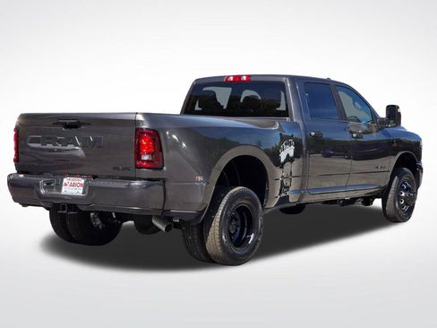 New 2026 RAM 3500 Big Horn AWD/4WD image 18
