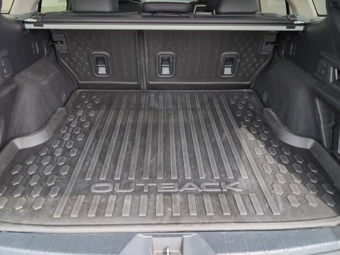 Used 2023 Subaru Outback Limited image 15