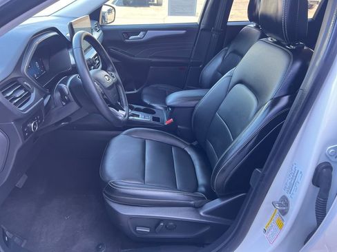 Used 2025 Ford Escape Platinum w/ Class II Trailer Tow Package image 11