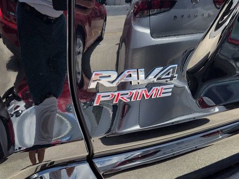 Used 2024 Toyota RAV4 SE AWD/4WD image 5