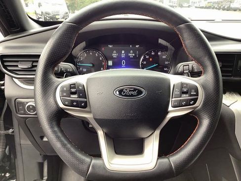 Used 2022 Ford Explorer Timberline image 11