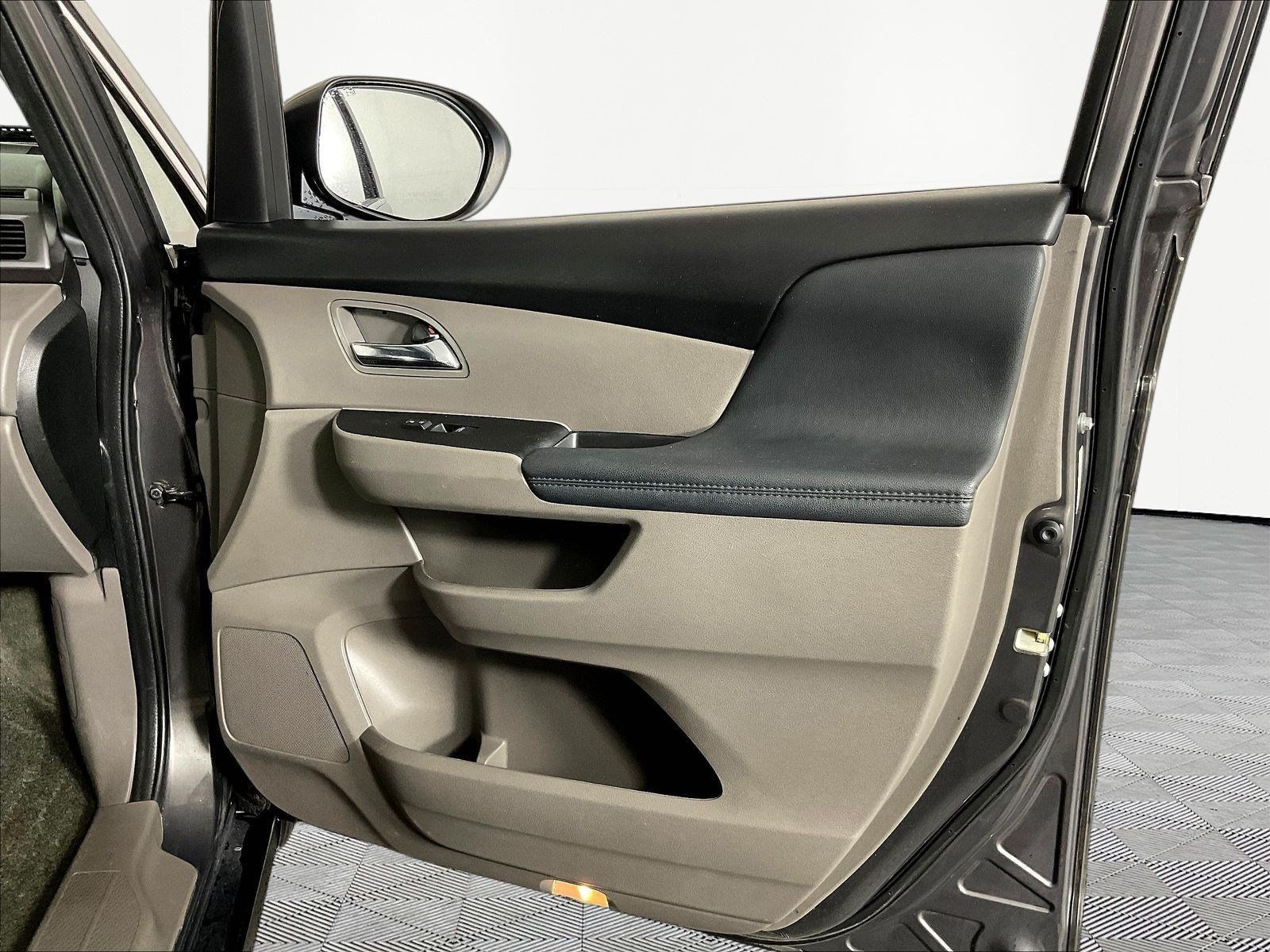 Used 2014 Honda Odyssey EX-L image 29