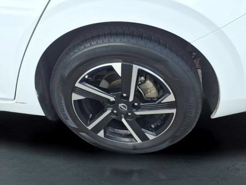 Used 2025 Nissan Sentra SV FWD image 12