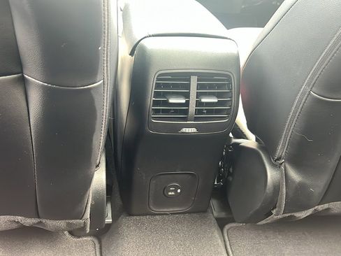 Used 2022 Ford Escape Titanium w/ Class II Trailer Tow Package image 35