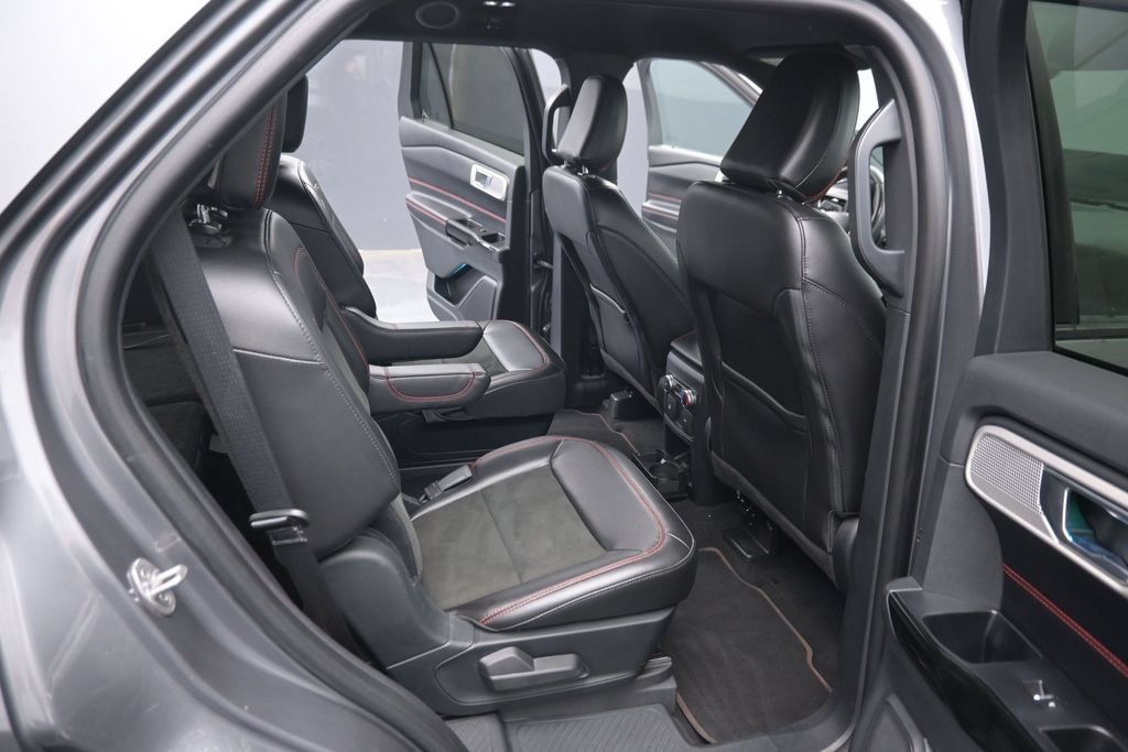 Used 2022 Ford Explorer ST-Line AWD/4WD image 31