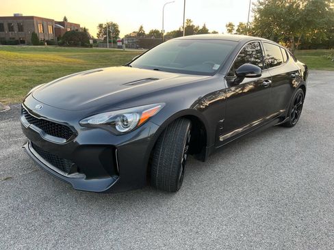 Used 2020 Kia Stinger GT-Line image 3