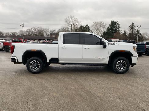 Used 2022 GMC Sierra 2500 AT4 image 2