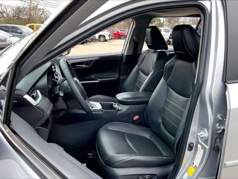 Used 2024 Toyota RAV4 Limited image 7