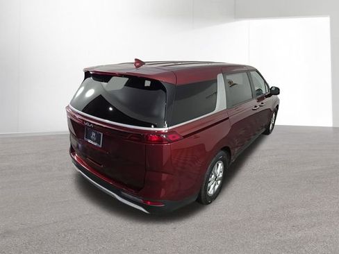Used 2023 Kia Carnival LX FWD image 41