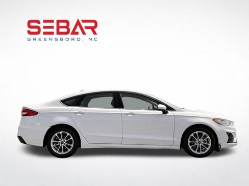 Used 2020 Ford Fusion SE FWD image 5