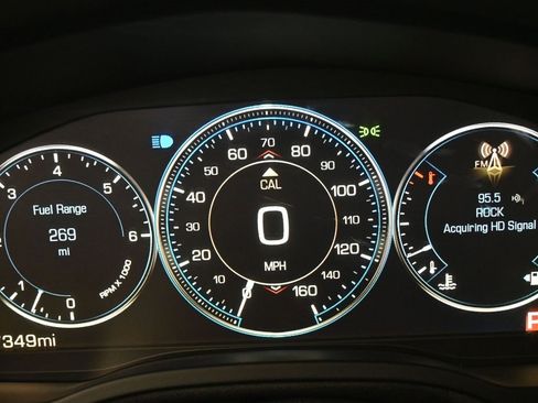 Used 2015 Cadillac Escalade Premium image 12