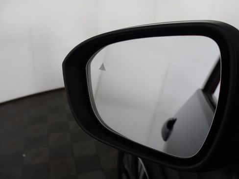 Used 2021 Nissan Rogue SV AWD/4WD image 32
