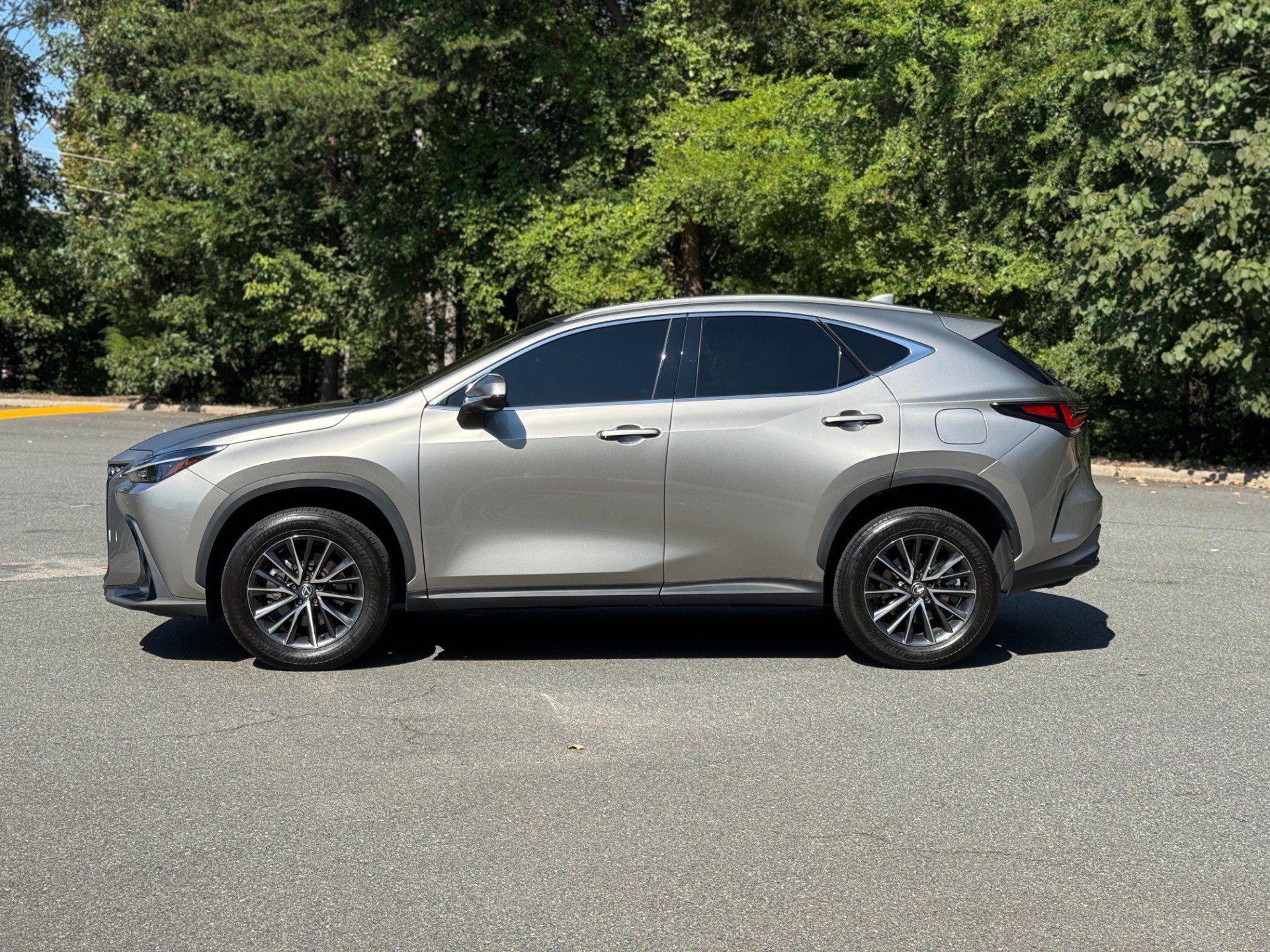 Used 2024 Lexus NX 250 FWD w/ Towing Package (2000 Lbs) image 6