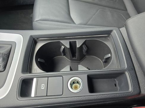 Used 2023 Audi Q3 2.0T Premium image 23