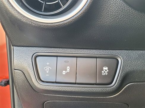 Used 2024 Kia Forte LXS w/ LXS Technology Package image 28