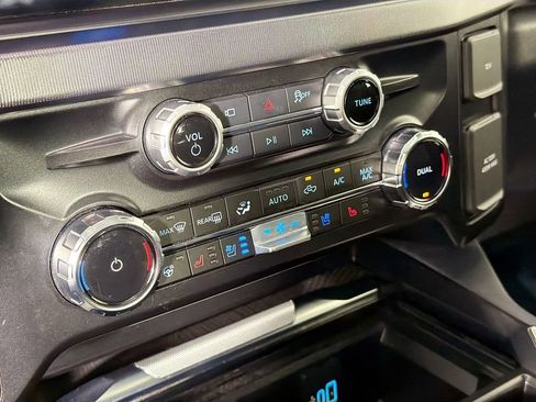 Used 2025 Ford F250 Platinum image 16