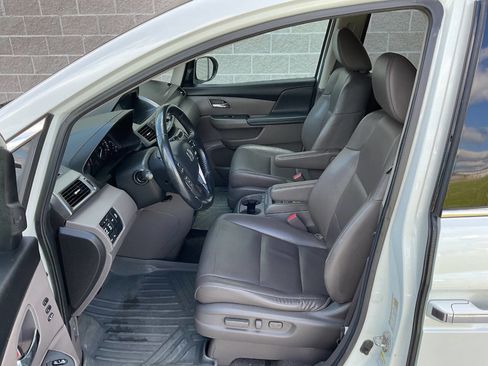 Used 2014 Honda Odyssey Touring Elite image 13