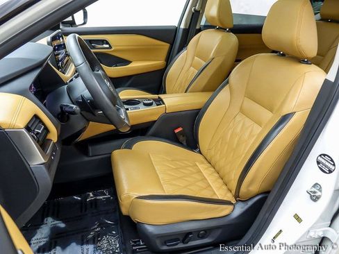 Used 2021 Nissan Rogue Platinum image 9