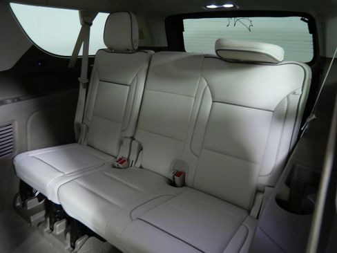 Used 2022 GMC Yukon XL Denali AWD/4WD image 19