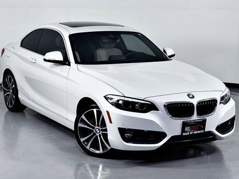 Used 2019 BMW 230i Coupe w/ Premium Package image 3