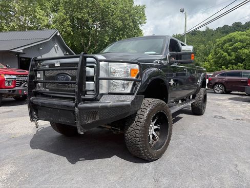 Used 2015 Ford F250 Platinum w/ FX4 Off-Road Package image 13