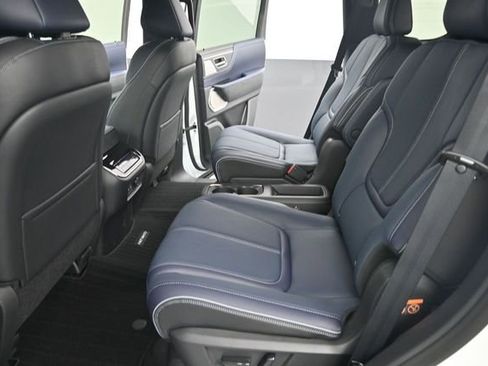 New 2026 INFINITI QX80 4WD image 25