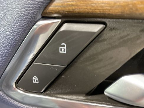 Used 2024 Chevrolet Silverado 1500 High Country w/ Technology Package image 33