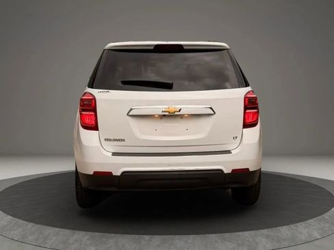 Used 2017 Chevrolet Equinox LT w/ Convenience Package FWD image 4