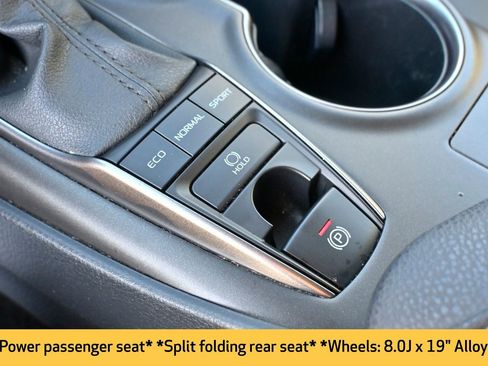 Used 2023 Toyota Camry XSE image 10