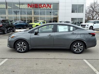 New 2025 Nissan Versa SV w/ Trunk Package
