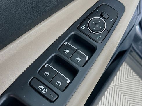 Used 2023 Hyundai Santa Fe SEL image 17