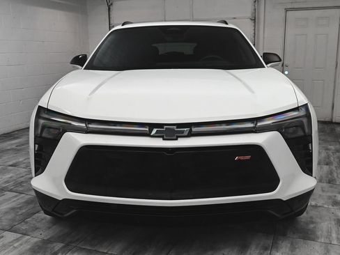Used 2024 Chevrolet Blazer EV RS AWD/4WD image 2