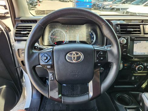 Used 2019 Toyota 4Runner TRD Off-Road Premium AWD/4WD image 18