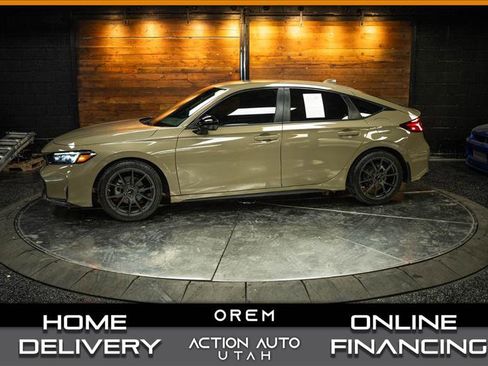 Used 2025 Honda Civic Sport image 1