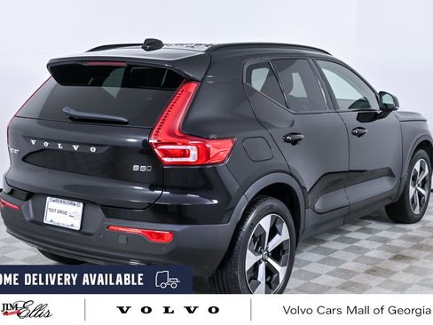 Certified 2023 Volvo XC40 B5 Plus w/ Protection Package Premier image 28