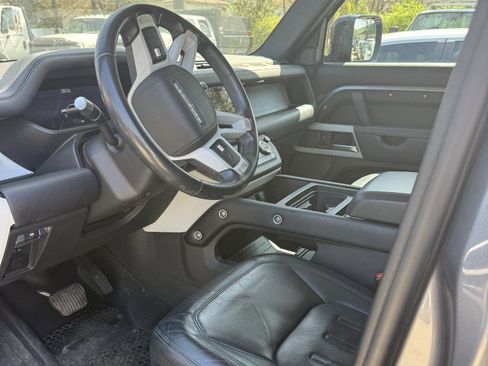 Used 2020 Land Rover Defender 110 HSE image 6