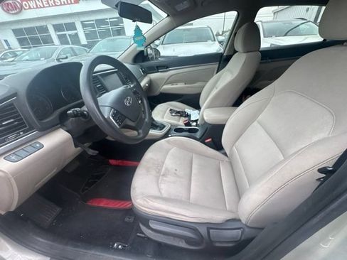 Used 2017 Hyundai Elantra SE FWD image 7