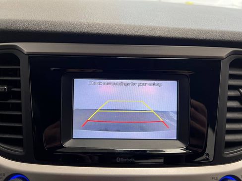 Used 2019 Hyundai Accent SE image 18