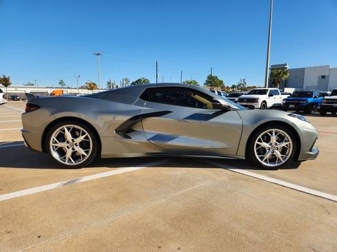 Used 2023 Chevrolet Corvette Stingray Premium Conv w/ Z51 Performance Package image 4