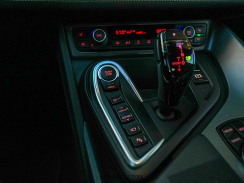 Used 2017 BMW i8 image 29