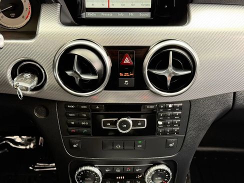 Used 2014 Mercedes-Benz GLK 350 4MATIC image 28