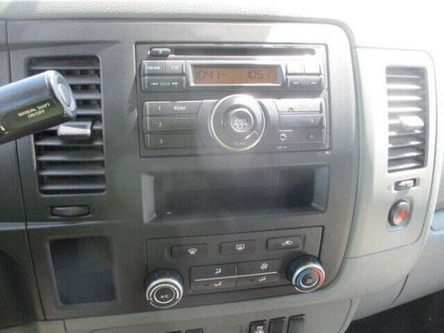 Used 2016 Nissan NV 2500 S image 12