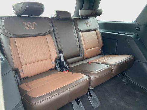 Used 2025 Ford Expedition King Ranch AWD/4WD image 15